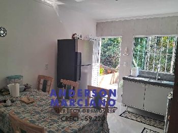 Lindíssima Chácara à Venda – Região de Alto Valor Imobiliário