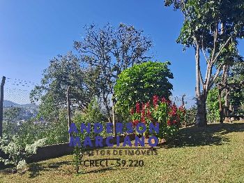 Lindíssima Chácara à Venda – Região de Alto Valor Imobiliário