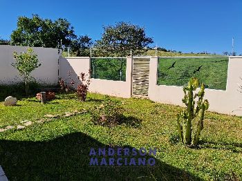 Belíssima Residência à Venda – Região Nobre de Serra Negra